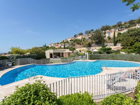 Holiday Home Le Belvédère by Interhome House in La Londe-les-Maures