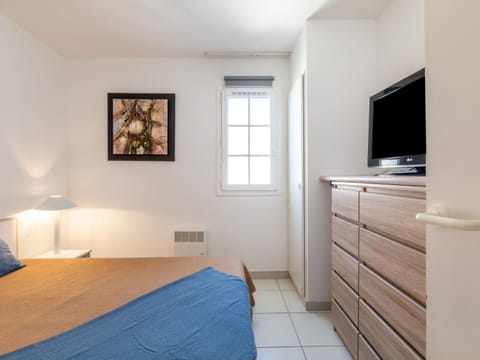 Apartment Les Bastides - O4 259 by Interhome Apartment in Saint-Raphael