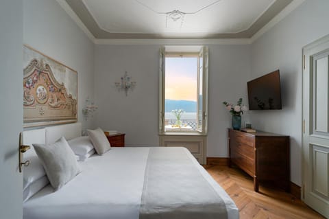 Bed, Photo of the whole room, Bedroom, Sea view