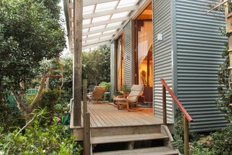 Facade/entrance, Balcony/Terrace