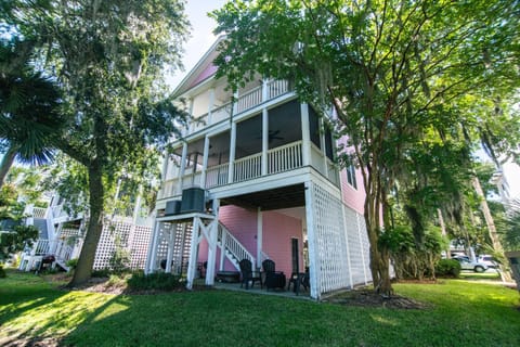 The Pink Flamingo Haus in Edisto Beach