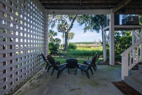 The Pink Flamingo Haus in Edisto Beach