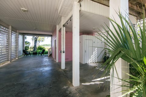 The Pink Flamingo Haus in Edisto Beach