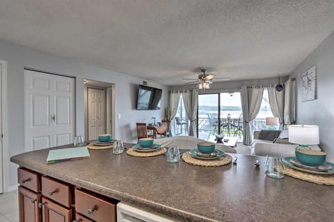 Osage Beach Condo with Pool Access and Lake Views Apartment in Osage Beach