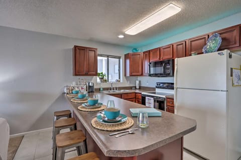 Osage Beach Condo with Pool Access and Lake Views Eigentumswohnung in Osage Beach