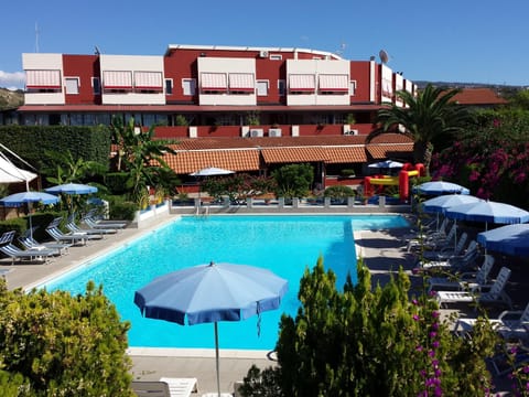 Property building, Facade/entrance, Pool view