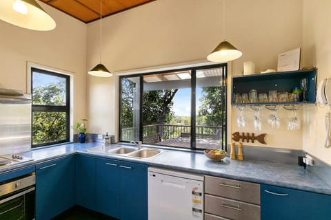 COASTING - Straddie Style Beach House House in Point Lookout