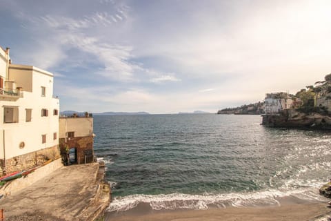 Appartamento da sogno con spiaggia a Posillipo Apartment in Naples