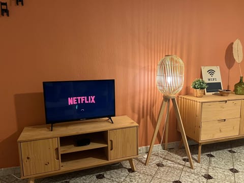 Communal lounge/ TV room, TV and multimedia, Evening entertainment