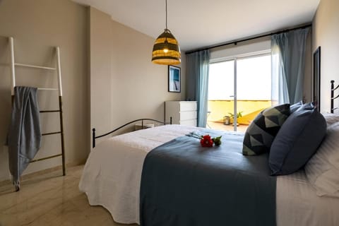 Casa Sol Duplex penthouse, pool, BBQ, sauna, gym Apartment in Fuengirola