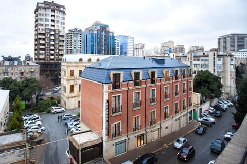 Property building, Day, Street view