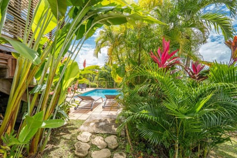 Villa les Lucioles, piscine privée, jardin, à 300m de la plage, accès facile à pied, villa idéale pour les familles Maison in Sainte-Luce