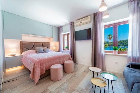 Other, Photo of the whole room