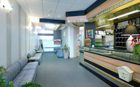 Lobby or reception, Lounge or bar