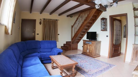 Casa di 2 piani ai piedi della Valtournenche CIR 0032 Eigentumswohnung in Châtillon