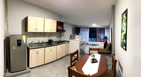 Kitchen or kitchenette, Dining area, stove