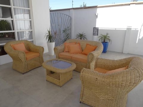 Patio, Seating area