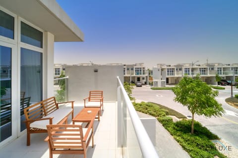 Cheerful 3BR Townhouse at DAMAC Hills 2, Dubailand by Deluxe Holiday Homes Condo in Dubai
