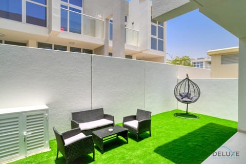 Cheerful 3BR Townhouse at DAMAC Hills 2, Dubailand by Deluxe Holiday Homes Condo in Dubai