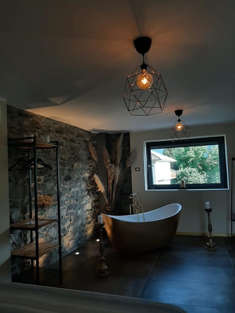 Bathroom, Bath