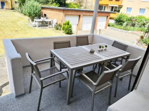 Balcony/Terrace, Garden view