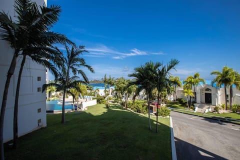 Garden View Condo in Maho Condo in Sint Maarten