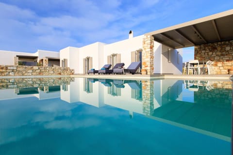 IL SOGNO VILLA 3 Villa in Paros, Greece