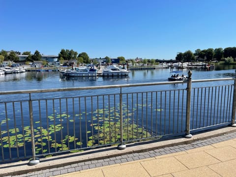 Five bedroom waterfront house House in Leitrim, Co. Leitrim, Ireland