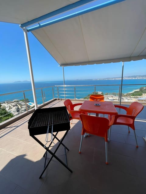 View (from property/room), Balcony/Terrace, Seating area, Sea view