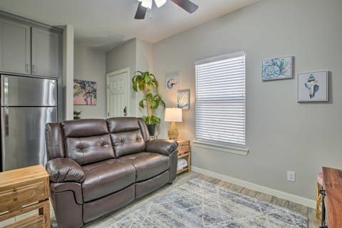 Gorgeous Edinburg Getaway about 2 Mi to UTRGV! Condo in Edinburg