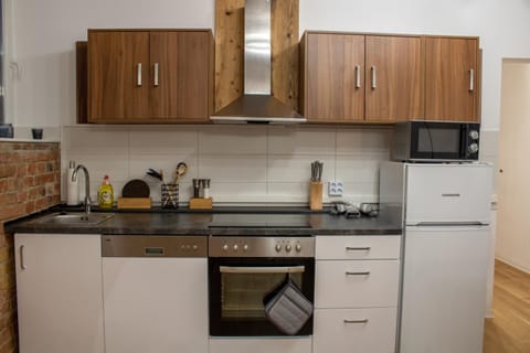 Kitchen or kitchenette, Communal kitchen, kitchen, kitchen