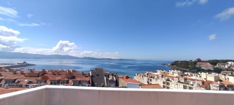 Balcony/Terrace, City view, Sea view