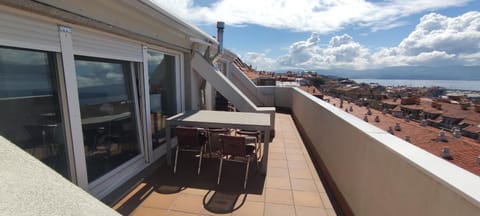 Balcony/Terrace, City view