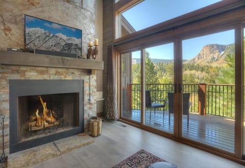 Castle Rock Retreat House in La Plata County