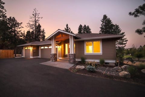 Riverview Retreat House in Bend