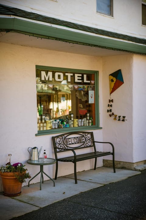 Outside Inn Motel in Nevada City
