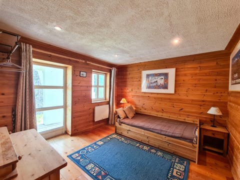 Chalet Confortable avec Sauna, Poêle à Bois, WIFI et Garage au Hameau de Flaine, Arâches-la-Frasse - FR-1-425-123 Chalet in Arâches-la-Frasse