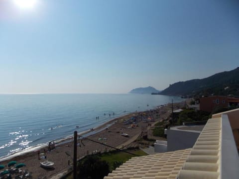 The Romance - Sun, bright sky and blue sea in Corfu - Greece Condo in Saint Gordios beach