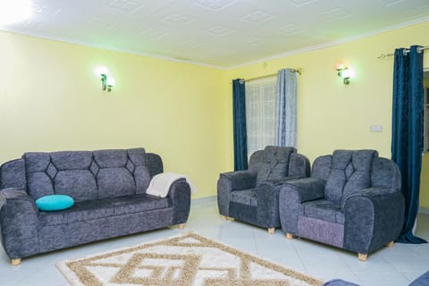 Entire Fully furnished Villas in Kisii Appartamento in Uganda