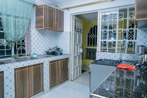Entire Fully furnished Villas in Kisii Appartamento in Uganda