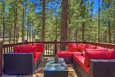 Flagstaff Hideaway Private Hot Tub, 4 Mi to Dtwn! House in Flagstaff