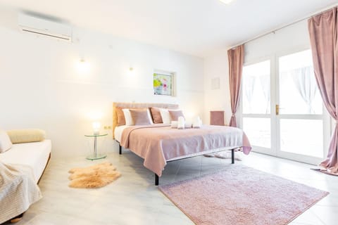 Šjor 2 BDR Apartment w grill Apartment in Zadar