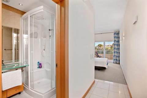 Shower, Bed, Bathroom