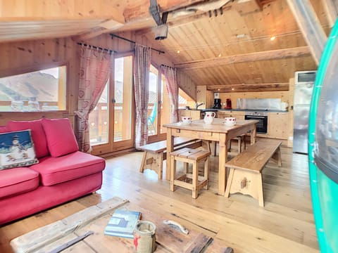 Chalet en bois, 4 chambres, WIFI, skis, parking proche, 8 pers - FR-1-344-791 Chalet in Les Allues