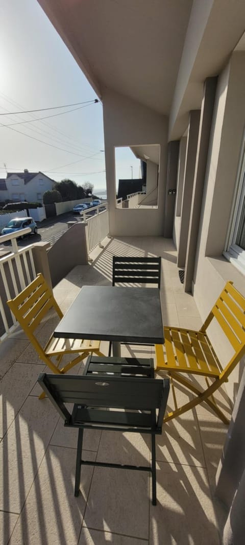 Balcony/Terrace, Sea view, Quiet street view