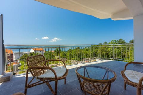 View (from property/room), Balcony/Terrace, Sea view