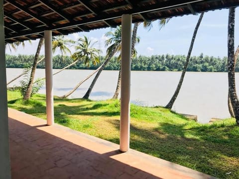 Water Glass Villa Riverside Holiday Home House in Kozhikode
