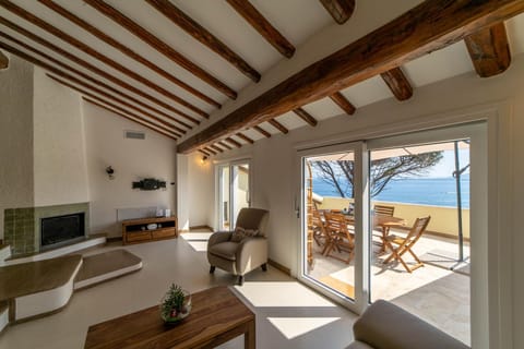 Living room, Sea view