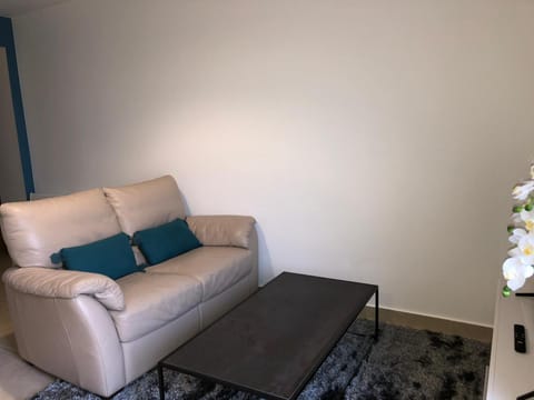 Apparemment 003 Apartment in Île-de-France