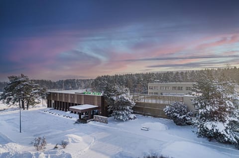 Property building, Winter